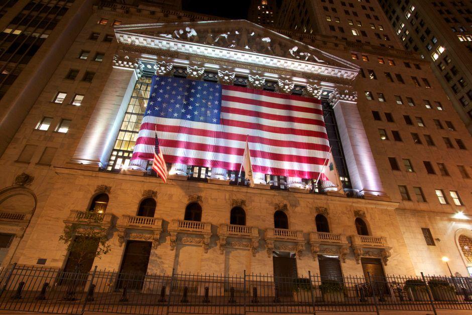 US jobs fall unexpectedly as summer slowdown continues