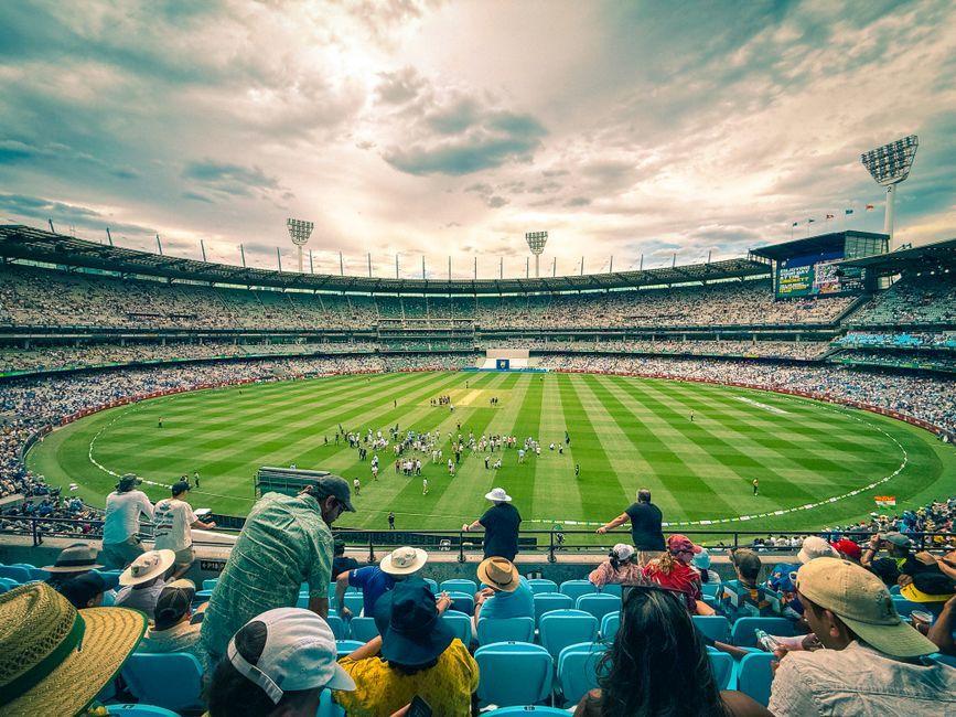 Bangladesh close in on historic Test win against Australia