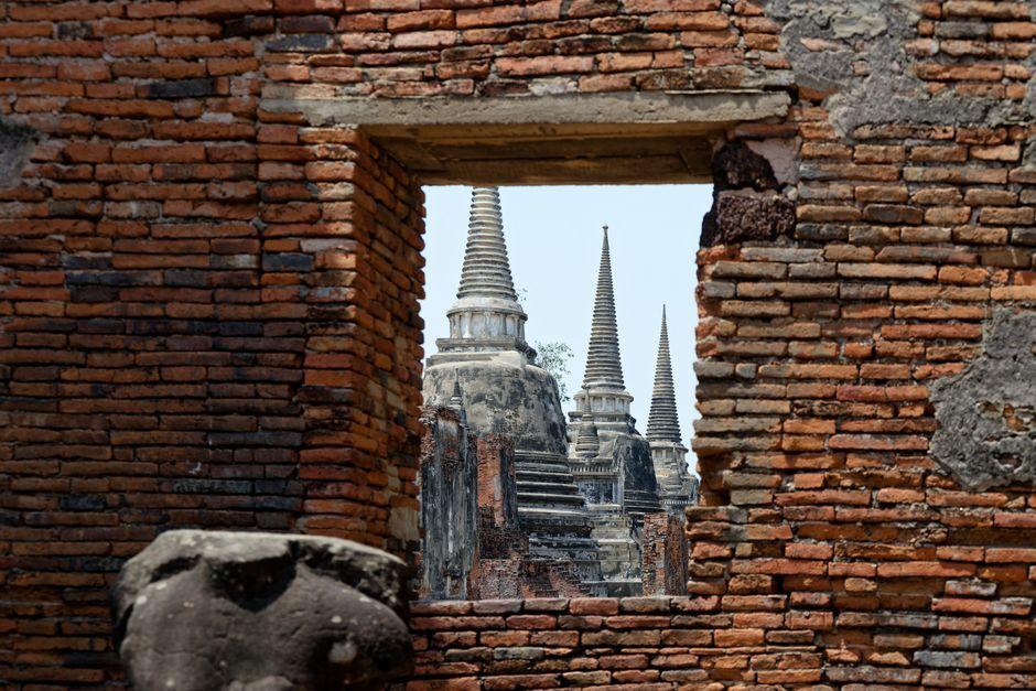 Ai Khai Wat Chedi: Luang Pu Thuad Legacy and Faith