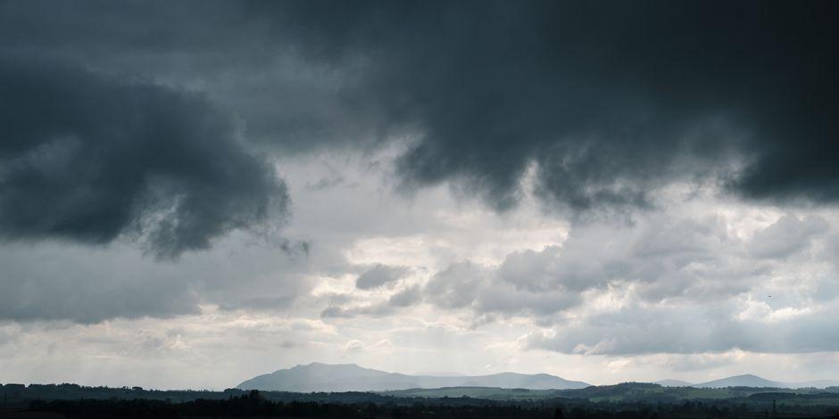 UK weather: Rain to clear for sunny weekend ahead