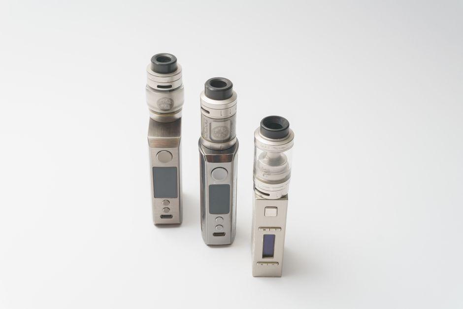Nicotine vapes best chance to quit smoking, review shows