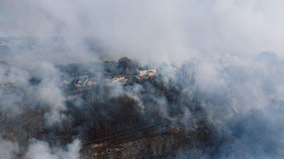 Toxic wildfire haze spreads across South East Asia as 'super' El Niño intensifies