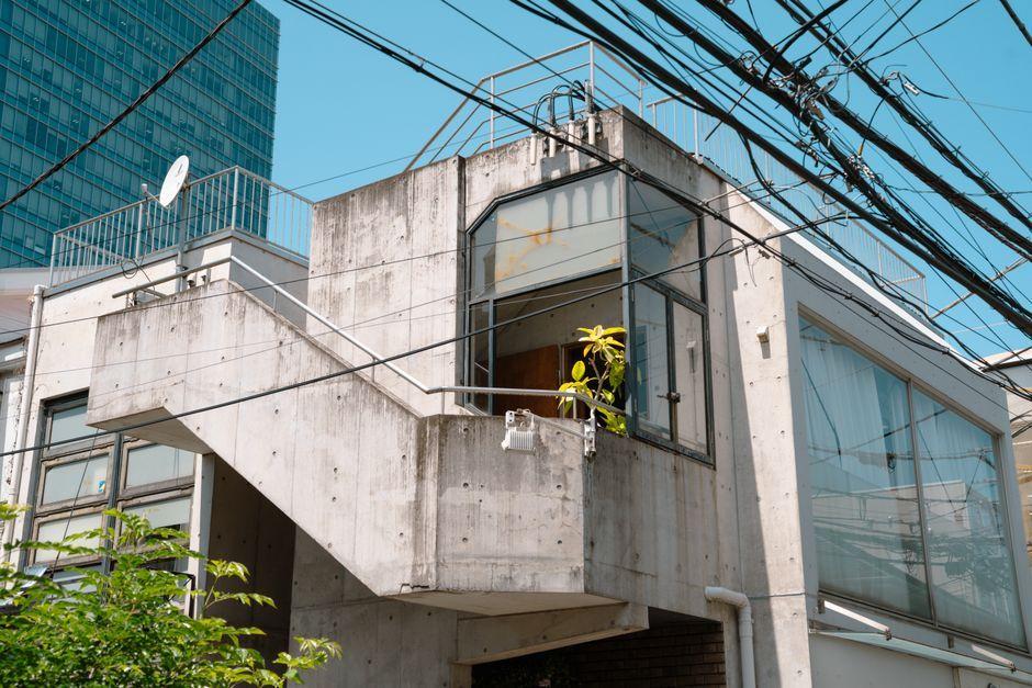 สถาปัตยกรรมญี่ปุ่นกับการแก้ปัญหาพื้นที่จอดรถจำกัดในโตเกียว