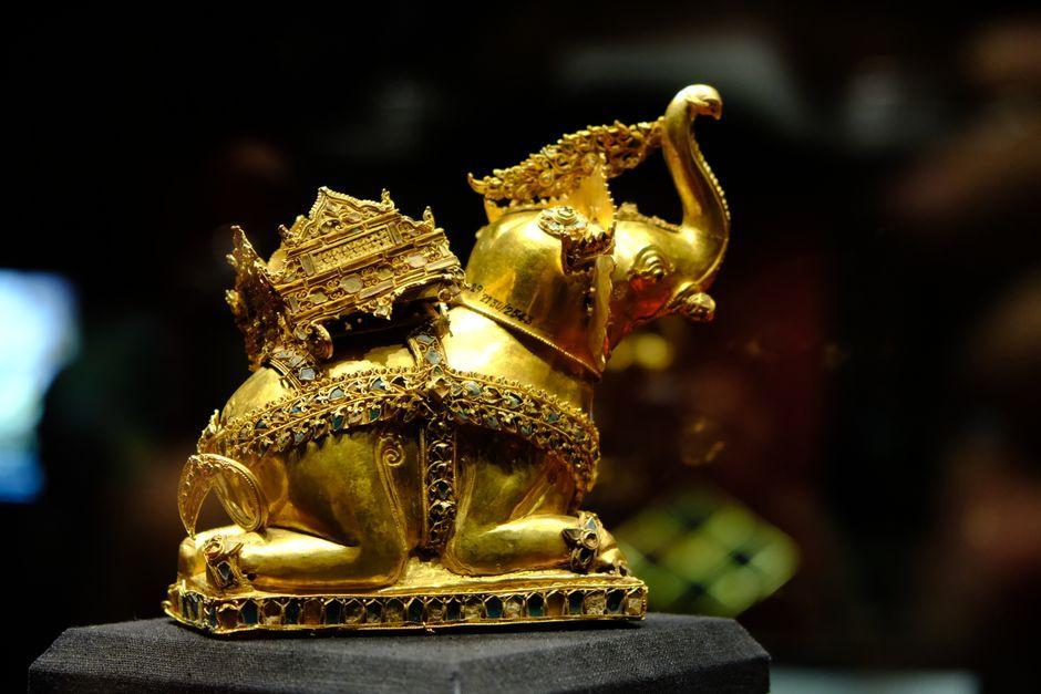 ไขความลับเส้นแซม นิสิทนะ-บัวลูกแก้ว พระสมเด็จวัดระฆังฯ
