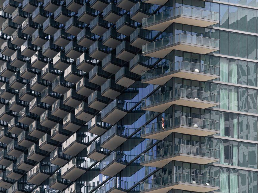 MVRDV เปิดตัว WOMA ที่อยู่อาศัยสีสันสดใสในไมอามี