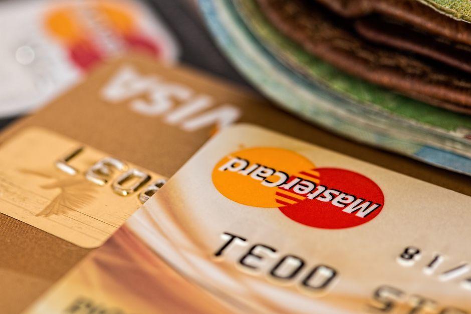 Travel Card Guide 2026: Save Fees & FX Rates