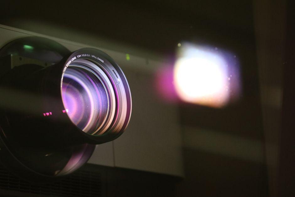 JMGO Launches Iris Ultra Max 4K 120Hz Projector