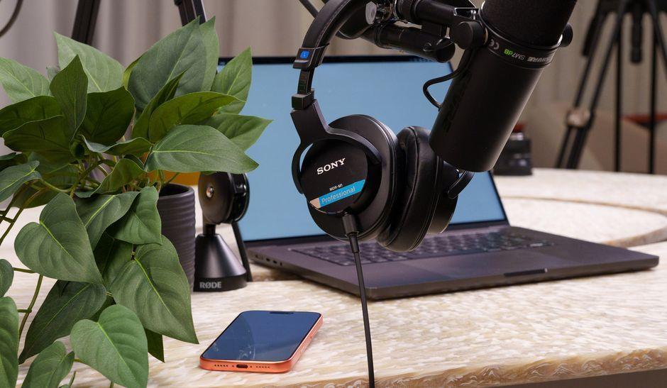 Sony WH-1000XM6 Headphones Are $60 Off Right Now