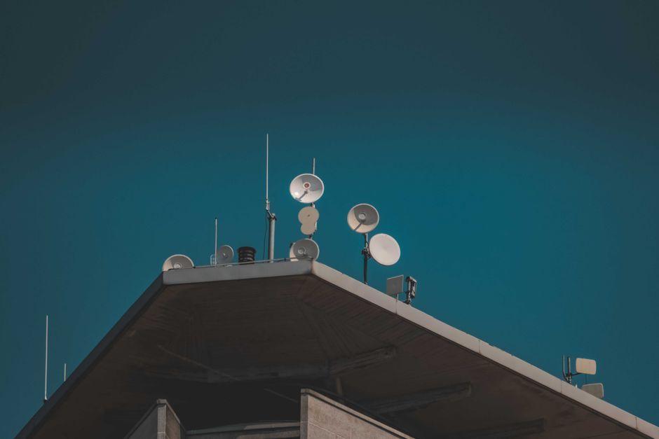 SpaceX is coming for T-Mobile, AT&T and Verizon with terrestrial network plans