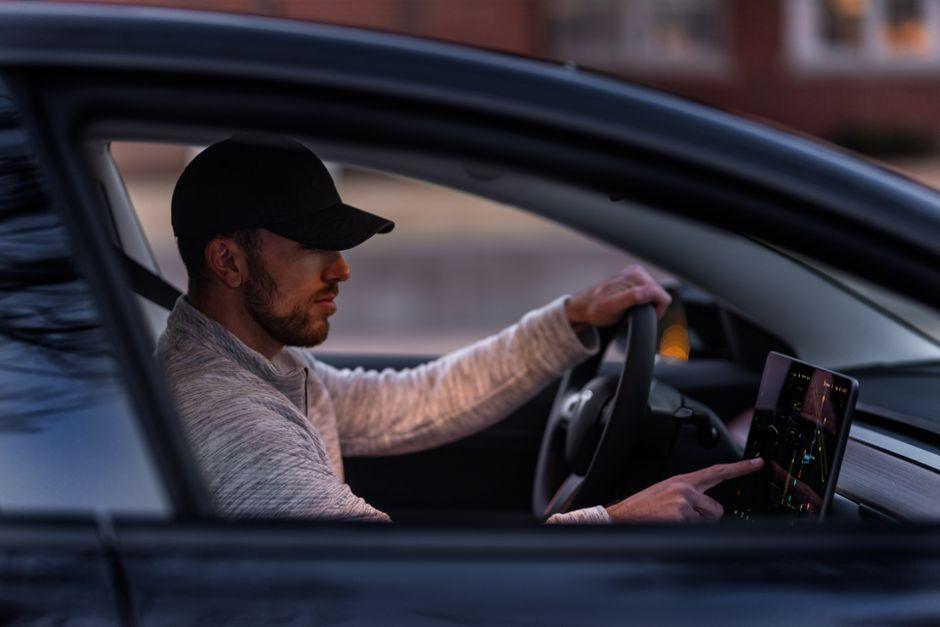 Tesla Cybercab เริ่มให้บริการแล้วและกำลังถูกสอบสวนความปลอดภัย