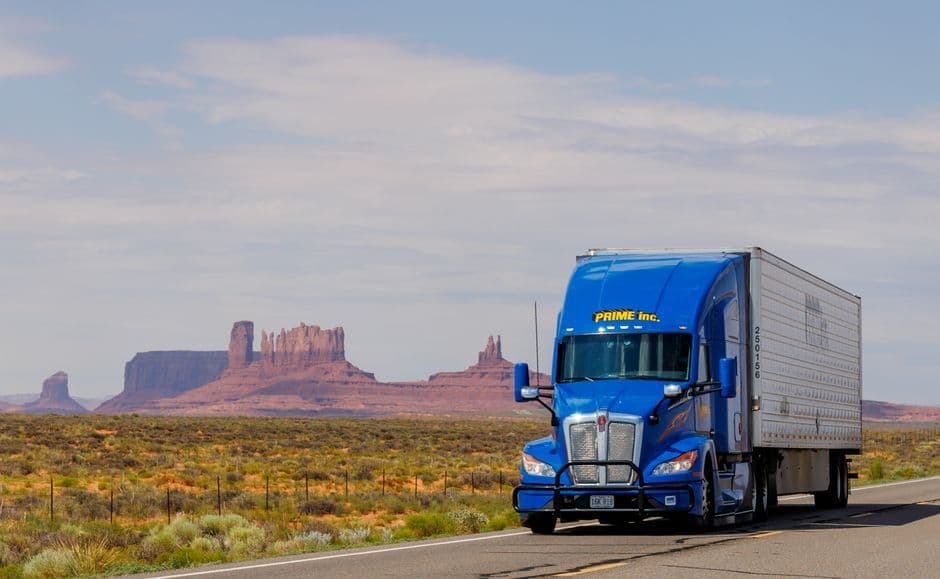 Tesla Semi รถบรรทุกไฟฟ้าวิ่ง 500 ไมล์เผชิญความท้าทายโครงสร้างพื้นฐาน