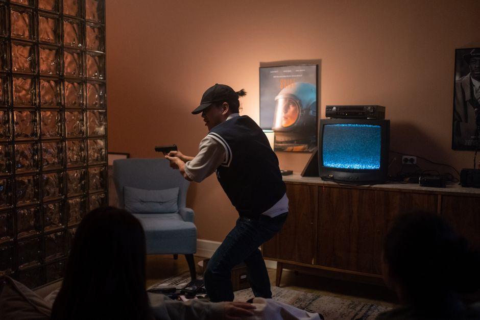 The Whisper Man Review: Robert De Niro & Adam Scott